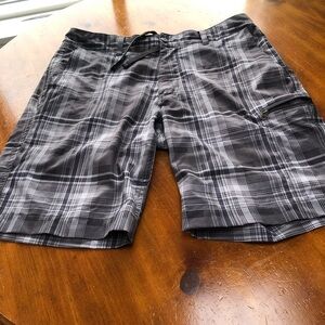 The North Face Gray Plaid Men's Shorts- size 32 - preloved